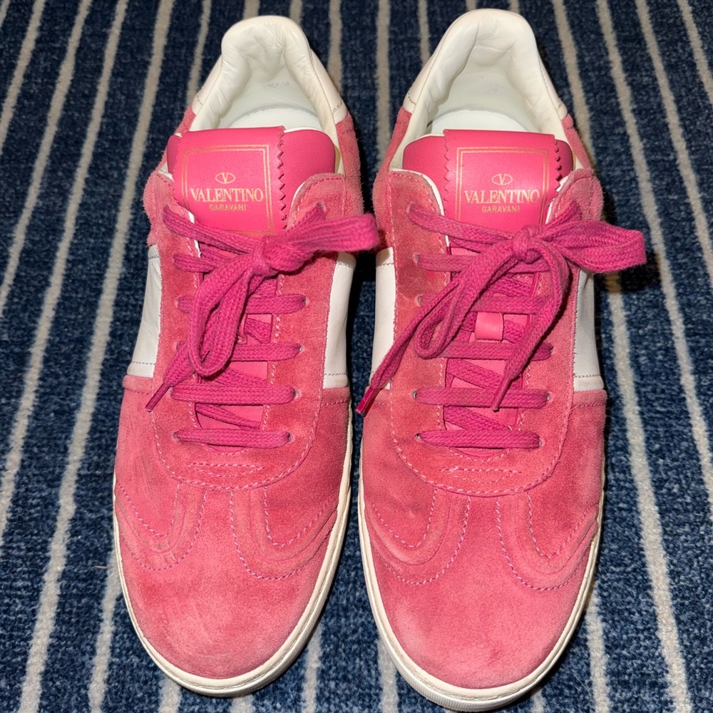 Valentino Garavani Fly Crew Suede Low-Top Sneakers